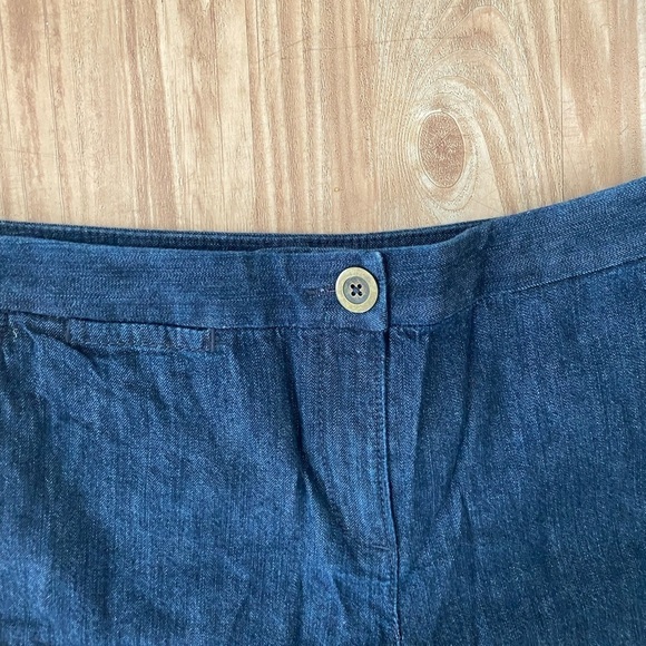 Ann Taylor Loft Denim Shorts Size 8 - Picture 4 of 6